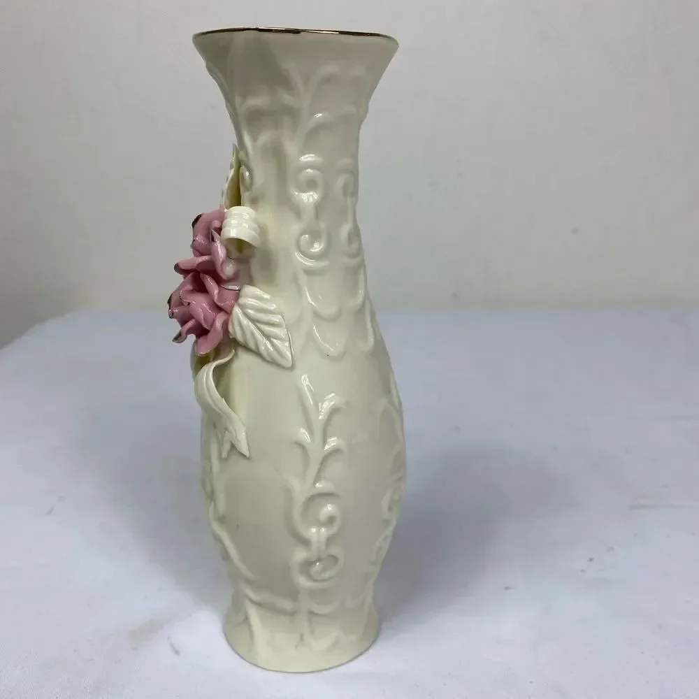 Elegant Ivory Porcelain vase w/pink roses and gold trim